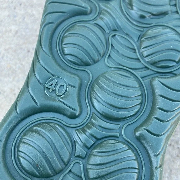 Green slip on size 9 - Picture 9 of 9